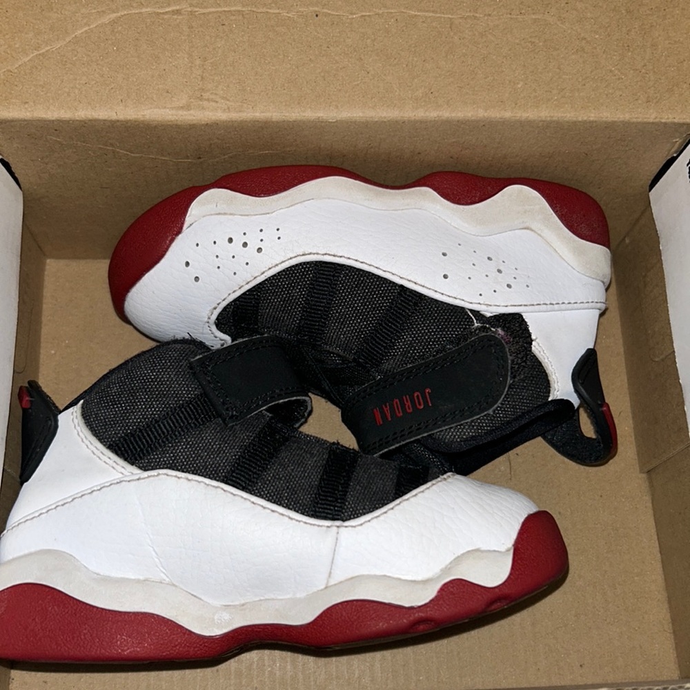 Jordan 6 rings (TD) 7c